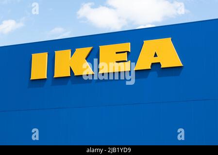 Breslau, Polen - 29. MAI 2022: IKEA ist der weltweit größte Möbelhändler Stockfoto