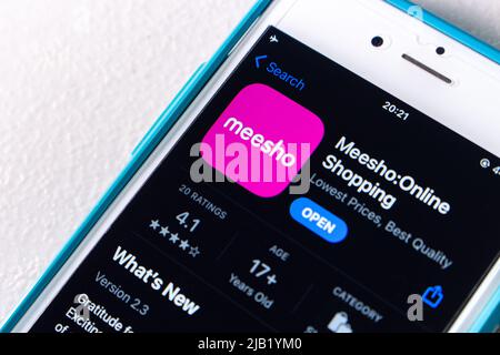 Indische Social E-Commerce Meesho App im App Store. Es ist spezialisiert auf die Bereitstellung einer Online-Plattform für kleine Unternehmen, um Produkte an Verbraucher zu verkaufen Stockfoto