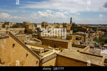 12 Mai 2022 Midyat Mardin Türkei. Stadtbild und Kirchen von Midyat Türkei Stockfoto