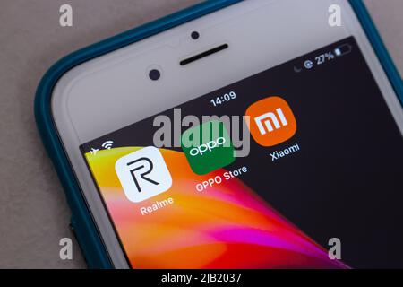 Beliebte chinesische Smartphone-Marke Realme (Tochtergesellschaft von BBK Electronics), Oppo (Guangdong Oppo Mobile Telecommunications Corp., Ltd) und Xiaomi Icons. Stockfoto