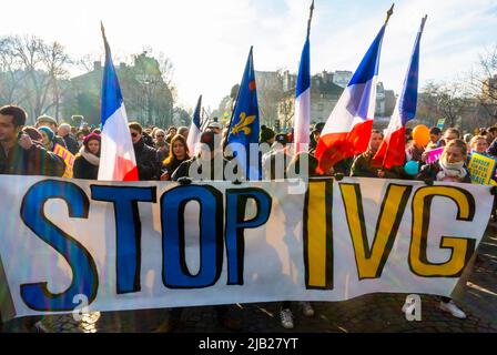 Paris, Frankreich, Große Menschenmengen, Traditionalisten, Pro-Life, Demonstration gegen Abtreibung, „March Pour la Vie“ christlicher AKTIVISMUS (March for Life) Stockfoto