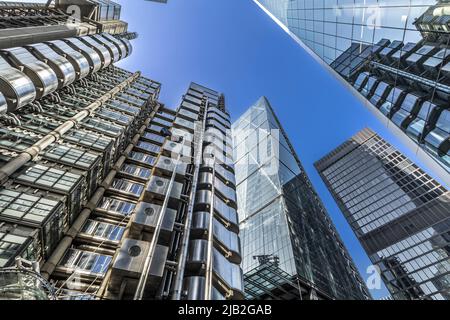 Lloyd's of London Building und The Leadenhall Building oder Cheesegrater, Lime Street, City of London, London EC3 Stockfoto