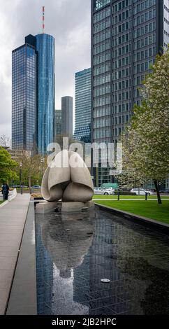 Wolkenkratzer und andere Sehenswürdigkeiten in der Hauptmetropole Frankfurt, Hessen, Deutschland Stockfoto