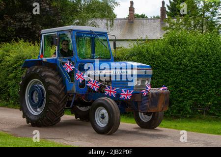 Classic Tractor Leyland 2100. Veranstaltungen in Großbritannien, 2. Juni 2022. Die Queens Jubilee Event Festival Parade im Worden Park. 3 Tage Musik, Spaß, Genuss und Feier treffen mit dem Platinum Jubilee Weekend der Königin zusammen. Stockfoto