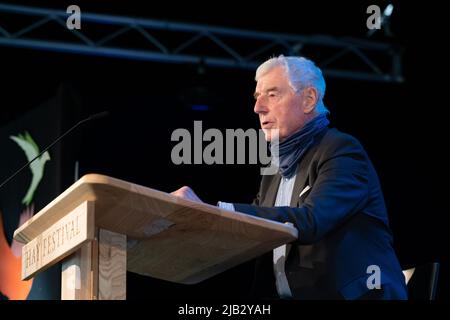 Hay-on-Wye, Wales, Großbritannien. 2.. Juni 2022. Margaret Percy und Hugh Purcell beim Hay Festival 2022, Wales. Quelle: Sam Hardwick/Alamy. Stockfoto