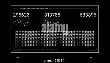 Bild von sich ändernden Zahlen und Datenverarbeitung auf dem Computerbildschirm auf schwarzem Hintergrund Stockfoto