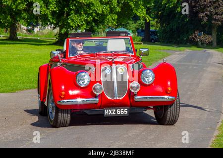 2019 Red Royale Saber, 1940s Stil Open Top Tourer 2936 ccm Benzin Cabriolet, Ankunft in worden Park Motor Village für das Leyland Festival, Großbritannien Stockfoto