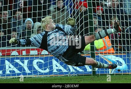 SOUTHAMPTON V LIVERPOOL 14-03-04 ANTI NIEMI PIC MIKE WALKER, 2004 Stockfoto