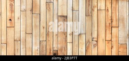 Alte Holztäfelung, abgestreifte Wand Stockfoto