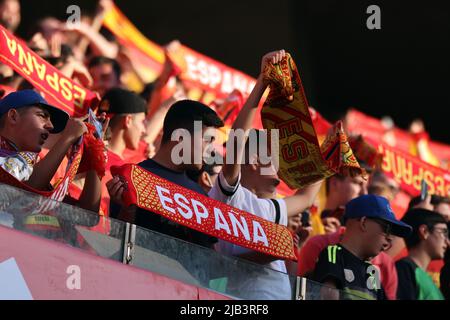 Sevilla, Sevilla, Spanien. 2.. Juni 2022. Spanische Fans während der UEFA Nations League Ein Spiel der Gruppe 2 zwischen Spanien und Portugal im Estadio Benito Villamarin am 02. Juni 2022 in Sevilla, Spanien. (Bild: © Jose Luis Contreras/DAX via ZUMA Press Wire) Bild: ZUMA Press, Inc./Alamy Live News Stockfoto