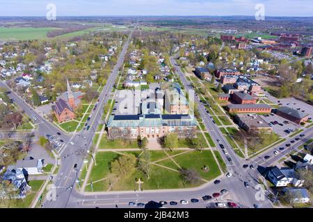 Luftaufnahme der Old Snell Hall der Clarkson University in Potsdam, Upstate New York NY, USA. Stockfoto