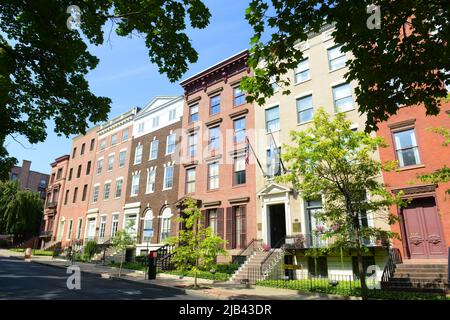 19. Townhouse in der Elk Street im Academy Park in der Innenstadt von Albany, New York State NY, USA. Der Lafayette Park Historic District wurde in Nation registriert Stockfoto