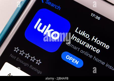 Kumamoto, JAPAN - Dez 17 2020 : Luko App, französisches Startup-Unternehmen, das Heimversicherungsprodukte für Kunden verkauft, im App Store auf dem iPhone. Stockfoto