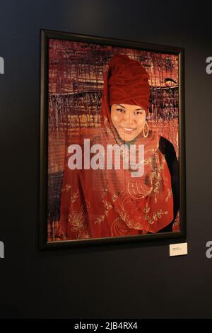 Newark, Ny. 02.. Juni 2022. Ernie Paniccioli im GRAMMY Museum Experience im Prudential Center Auftaktveranstaltung zum Black Music Month mit Fotografin Ernie Paniccioli: Neue Fotoausstellung, A Hip-Hop Life: Fünf Jahrzehnte Hip-Hop-Musik, Kunst und Kultur und die Enthüllung von Artefakten aus neun ganz besonderen New Jersey Legends im Museum - Newark, NJ am 3. Juni 2022. (Foto von Udo Salters/Sipa USA) Quelle: SIPA USA/Alamy Live News Stockfoto