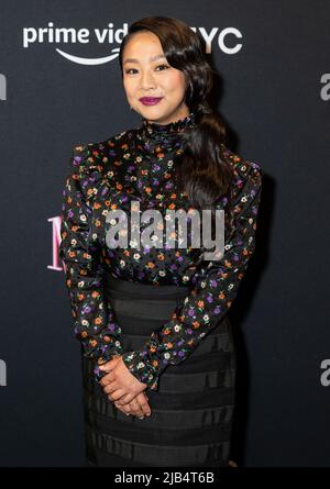 New York, USA. 02.. Juni 2022. Stephanie Hsu besucht am 2. Juni 2022 die wunderbare Mrs. Maisel Emmys FYC in den Steiner Studios in New York. (Foto von Lev Radin/Sipa USA) Quelle: SIPA USA/Alamy Live News Stockfoto