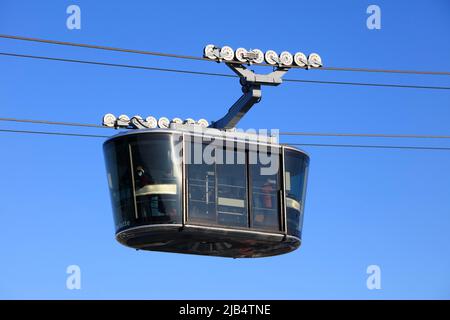 Seilbahn über den Penfeld zwischen dem Stadtzentrum und dem Kultur- und Handelszentrum der Atelers des Capucins im ehemaligen Arsenal-Gebäude Stockfoto