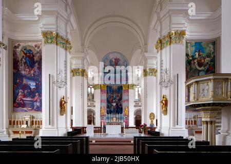 Jesuitenkirche, offiziell: Pfarrkirche des Heiligen Geistes und des Heiligen Ignatius, Barock, innen, Kirchenschiff, Kanzel, Altar, Fresko, Kurpfalz Stockfoto