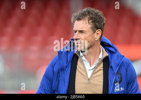 ALMERE - Niederlande U19 Trainer Bert Konterman während des UEFA Europameisterschafts-Qualifikationsspiel zwischen den Niederlanden U19 und Serbien U19 im Yanmar-Stadion am 1. Juni 2022 in Almere, Niederlande. ANP | NIEDERLÄNDISCHE HÖHE | GERRIT AUS KÖLN Stockfoto