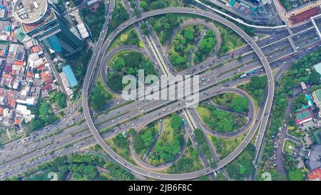 Luftaufnahme der semanggi-Brücke in jakarta selatan Stockfoto