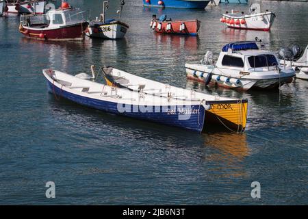 Die zwei Gigs des Porthleven Gig Clubs in Cornwall bei Flut Stockfoto