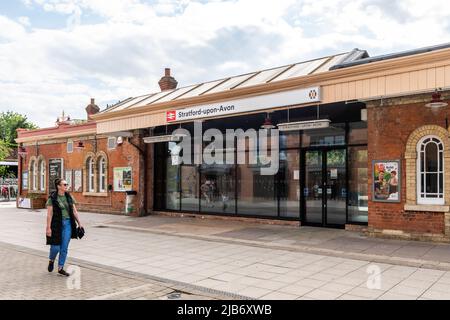 Bahnhof Stratford-upon-Avon, Stratford-upon-Avon, Warwickshire, Großbritannien. Stockfoto