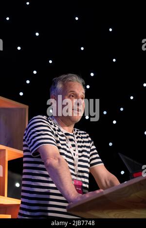 Hay-on-Wye, Wales, Großbritannien. 3.. Juni 2022. Sophie Haydock, Liz Hyder und Rebecca F John beim Hay Festival 2022, Wales. Quelle: Sam Hardwick/Alamy. Stockfoto