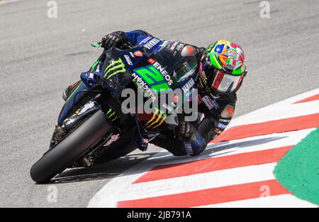 BARCELONA, SPANIEN - 03. JUNI GP ENERGY OF CATALUNYA-FREE PRACTICE der italienische Fahrer Franco Morbidelli (21) von Yamaha Factory Racing während des MotoGP of Catalunya FREE PRACTICE auf dem Circuit de Barcelona-Catalunya am 03. Juni 2022 in Barcelona, Spanien. Stockfoto