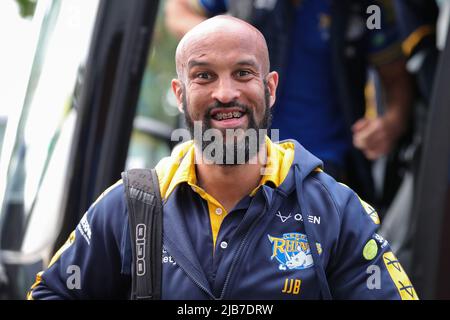 Warrington, Großbritannien. 03.. Juni 2022. Warrington, Großbritannien. 03.. Juni 2022. Jamie Jones-Buchanan Stellvertretender Trainer von Leeds Rhinos kommt vor dem heutigen Spiel in Warrington, Großbritannien am 6/3/2022, im Halliwell Jones Stadium an. (Foto von James Heaton/News Images/Sipa USA) Quelle: SIPA USA/Alamy Live News Quelle: SIPA USA/Alamy Live News Stockfoto