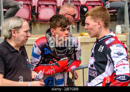 MANCHESTER, GROSSBRITANNIEN. JUN 3. während des Spiels der National Development League zwischen Belle Vue Colts und Oxford Chargers am Freitag, den 3.. Juni 2022 im National Speedway Stadium, Manchester. (Kredit: Ian Charles | MI News) Kredit: MI News & Sport /Alamy Live News Stockfoto