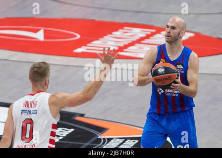 Belgrad, Serbien, 21.. Mai 2022. Nick Calathes vom FC Barcelona in Aktion während des EuroLeague Finales 2022 von Turkish Airlines in Belgrad mit dem dritten Platz zwischen dem FC Barcelona und Olympiacos Piräus in der stark Arena in Belgrad, Serbien. 21.Mai 2022. Kredit: Nikola Krstic/Alamy Stockfoto