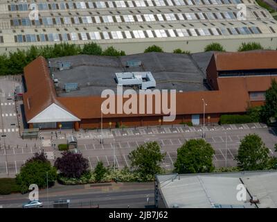 Luftaufnahme des inzwischen verlassenen Gebäudes Sainsburys Supermarket Hanley Stoke auf Trent Staffordshire Stockfoto