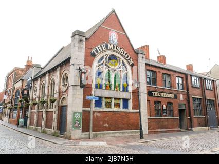 Hull, East Yorkshire, Großbritannien, 21. Mai 2022, Eine ehemalige Seemannsmission, heute ein Pub in der Hull Old Town. Stockfoto