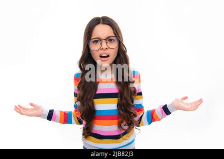 Unglücklich verärgert Teenager Mädchen. Nahaufnahme Porträt verrückt junges Mädchen. Wütend negative menschliche Emotion Gesichtsausdruck Gefühl Haltung. Stockfoto