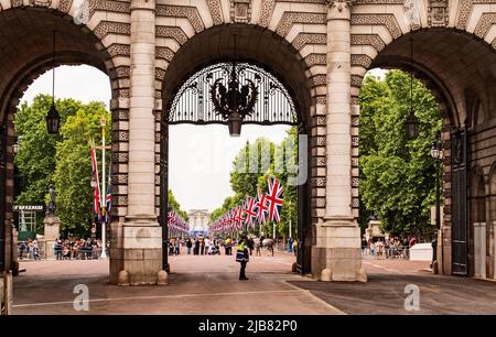 Blick auf die Pal Mall vom Admiraly Arch, London. Stockfoto