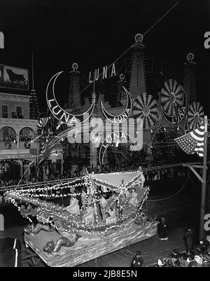 Luna Park, Coney Island bei Nacht Stockfoto