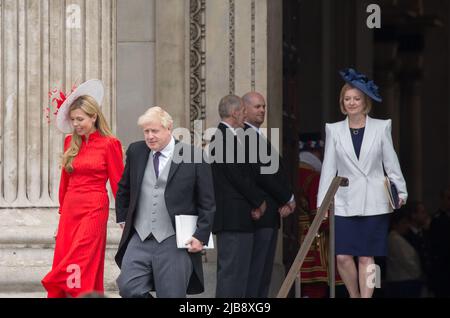 London uk 3. june 2022 Erntedankfest für Queen Elizabeth II Platinum Jubilee der britische Premierminister Boris Johnson , seine Frau Carrie Symonds Stockfoto