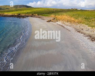 Strand von Selena in County Galway Irland. Luftaufnahme bei Sonnenuntergang bei Ebbe Stockfoto