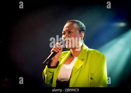 3. Juni 2022, Mailand, Mailand, Italien: Emeli SandÃ© tritt in Santeria Toscana in Mailand auf. (Bild: © Pamela Rovaris/Pacific Press via ZUMA Press Wire) Stockfoto