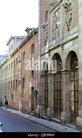 FACHADA DEL CONVENTO DE LAS TRINITARIAS DESCALZAS DE SAN ILDEFONSO - S XVII - FOTO AÑOS 70. AUTOR: LOPEZ MARCOS / ARROYO JOSE. ORT: CONVENTO DE LAS TRINITARIAS. MADRID. SPANIEN. Stockfoto