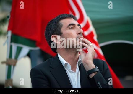 03/06/2022- Italien, Lombardei, Crema, Nicola Fratoianni Sekretär der Partei Sinistra Italiana, zur Unterstützung des Bürgermeisterkandidaten Stockfoto