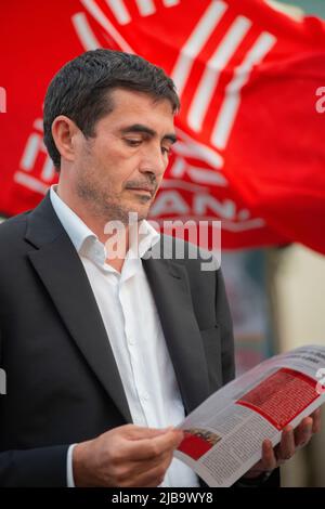 03/06/2022- Italien, Lombardei, Crema, Nicola Fratoianni Sekretär der Partei Sinistra Italiana, zur Unterstützung des Bürgermeisterkandidaten Stockfoto