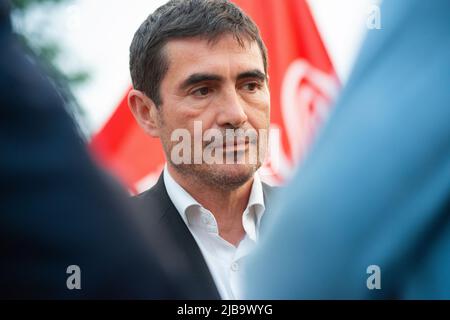 03/06/2022- Italien, Lombardei, Crema, Nicola Fratoianni Sekretär der Partei Sinistra Italiana, zur Unterstützung des Bürgermeisterkandidaten Stockfoto