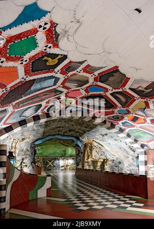 Künstlerisch gestaltete Station 'Kungsträdgarden' der U-Bahn (Tunnelbana) in Stockholm, Schweden Stockfoto