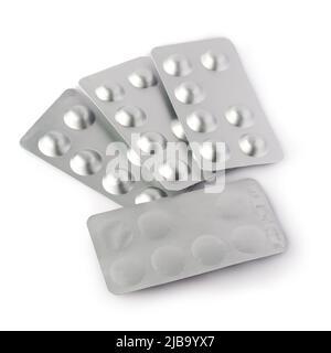 Blisterpackungen in blanker silberner Farbe, Allergien gegen Medikamente, Antibiotika, Schmerzmittel, Verpackungen für Tabletten, Mockup-Vorlage auf Weiß isoliert Stockfoto