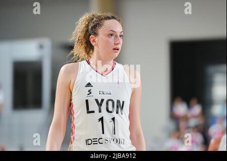 Lyon, Frankreich. 04.. Juni 2022. Aleksandra Crvendakic (11 Lyon) während des LFB Play-offs-Finales drittes Spiel zwischen Lyon und Bourges in der Mado Bonnet Arena in Lyon, Frankreich. Lyubomir Domozetski/SPP Credit: SPP Sport Press Photo. /Alamy Live News Stockfoto