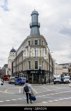 Obwohl seine Verwendung ungewiss ist, wird angenommen, dass diese Leuchtturmstruktur am King's Cross in der viktorianischen Zeit für eine Austernbar geworben haben könnte. Stockfoto