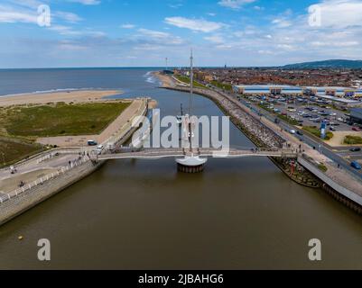 Luftaufnahmen von Rhyl Harbour und Sea Front Stockfoto