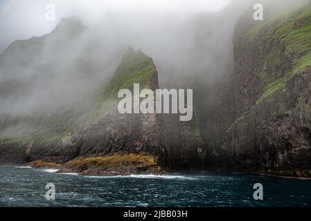 Vestmanna imposante Klippen, Streymoy Island, Färöer Inseln Stockfoto