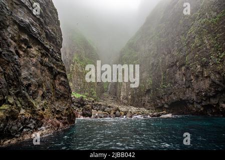 Vestmanna imposante Klippen, Streymoy Island, Färöer Inseln Stockfoto