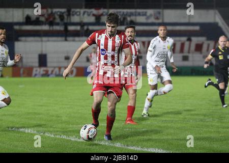 Schroff, Brasilien. 04.. Juni 2022. SC - Brusque - 06/04/2022 - BRASILIANISCHER B 2022, BRUSQUE X NAUTICO - Leo Passos Nautico Spieler bei einem Spiel gegen Brusque im Augusto Bauer Stadion für die brasilianische Meisterschaft B 2022. Foto: Beno Kuster Nunes/AGIF/Sipa USA Quelle: SIPA USA/Alamy Live News Stockfoto